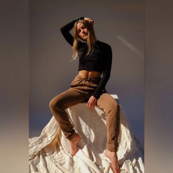 Joah Brown Classic Crewneck Long Sleeve Crop Top Xs/s Genty Used - Picture 4 of 8